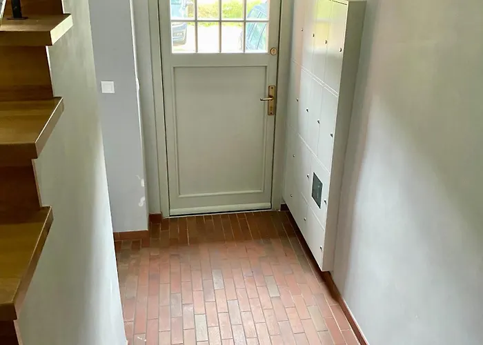 Bruno Taut & Parking Apartmán *