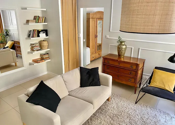 Bruno Taut & Parking Apartmán Katovice