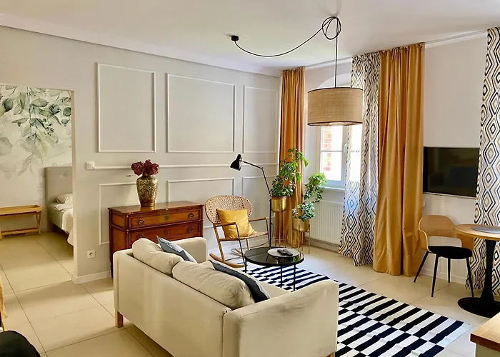 Bruno Taut & Parking Apartmán